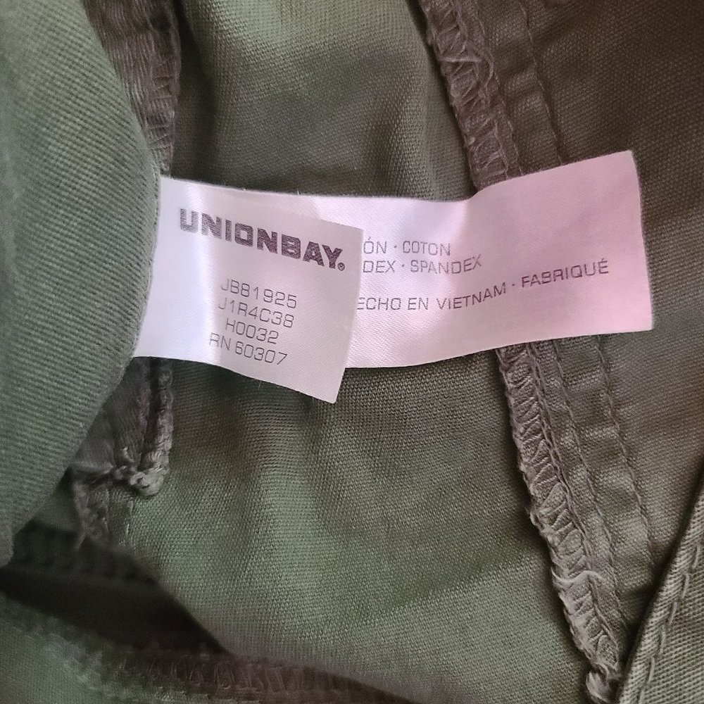Vintage UNIONBAY Green Khaki Button Pocket Shorts - Picture 7 of 11